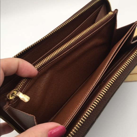 Authentic Louis Vuitton Monogram Zippy  wa… - Picture 4 of 16